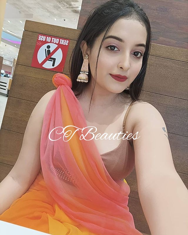Riya Riya escort service Photo 1 of 1.3333333333333