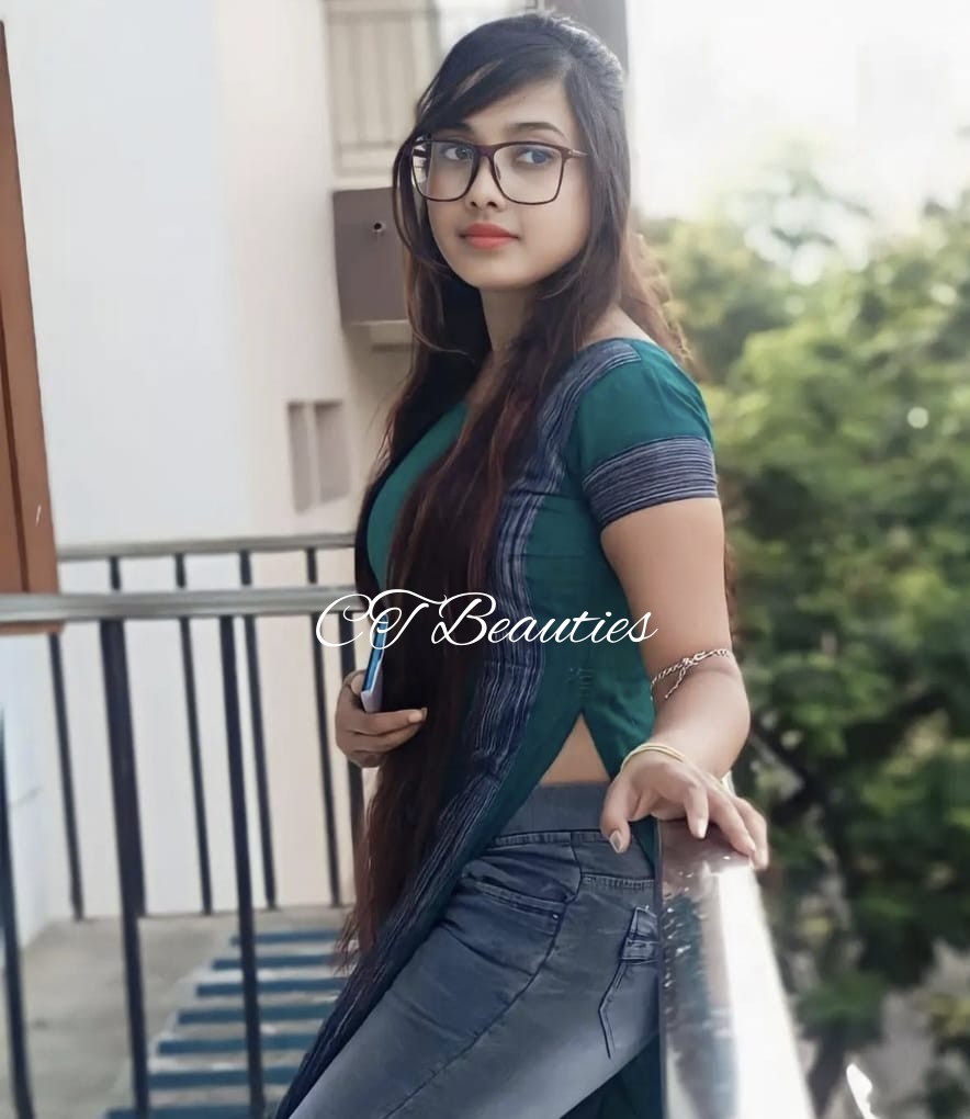 Rani Sharma Cash payment genuine Photo 1 of 1