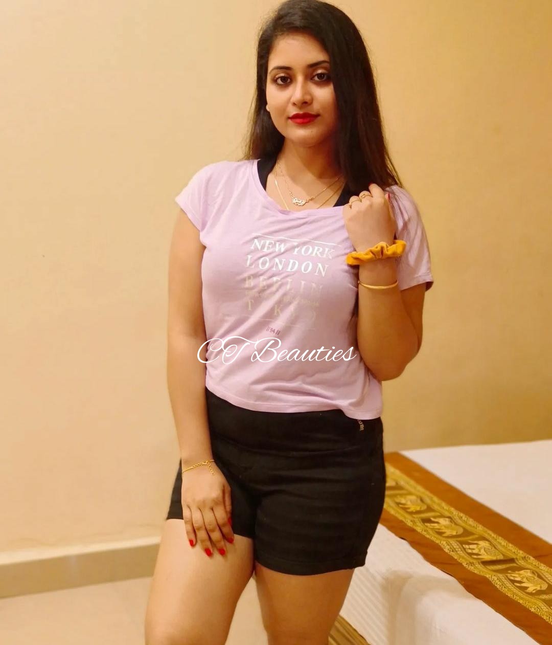 Rani kumri Home service available Photo 1 of 1
