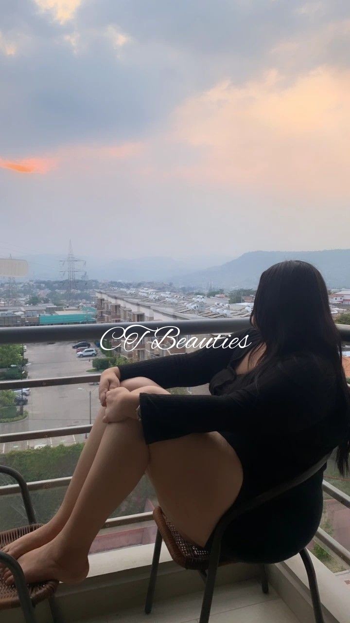 DREAMY GIRL Smitha  Photo 1 of 1