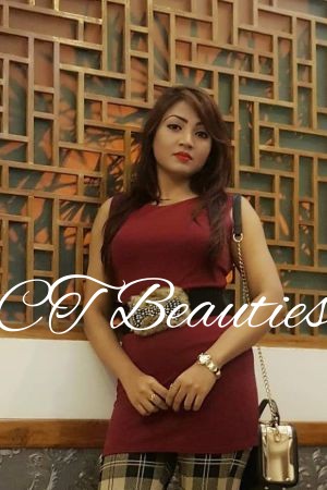 Kaavya Beautiful Aunty wants Photo 1 of 1