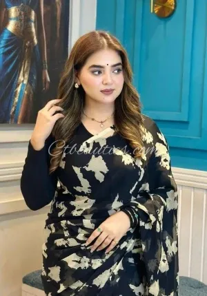 Amravati call girl in shiya singh college girl  Call me 9113729642 Photo 2 of 3