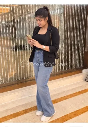 Anjali Sharma Solanki hot and model call girl Anjali Sharma 100% Photo 1 of 4
