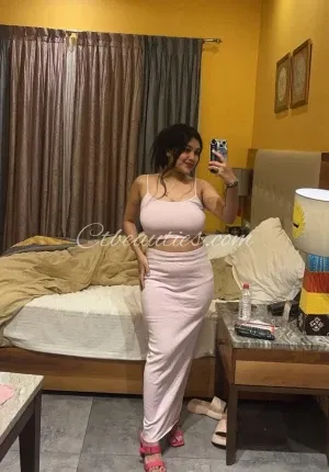 Anju sharma beautiful girl genuine service Goa call girl Photo 2 of 4