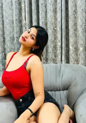 Anu  Agarwal hot service centre near hotel falt an  Darjeeling Call Photo 4 of 5