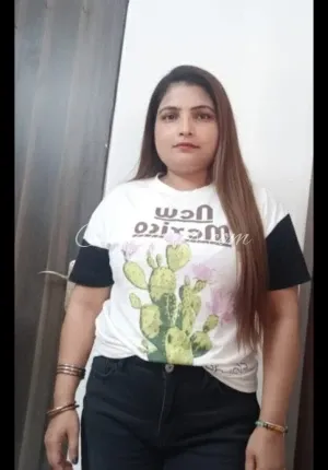 Arohi Kota call girl Photo 2 of 3