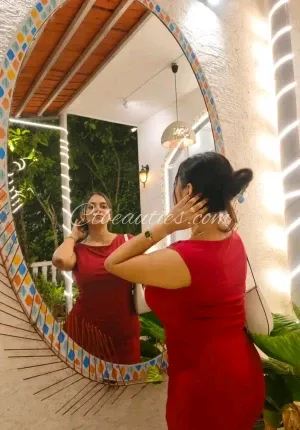 BELGACHIA GIRL KOMAL DAS BELGACHIA OYO HOTEL Photo 4 of 6