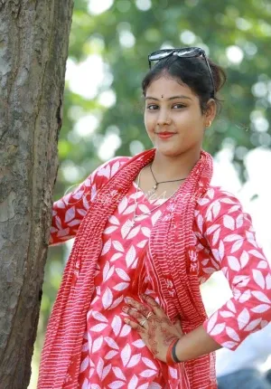 Chandni Chakravarti Chandni Chakravarti Jo Photo 4 of 5