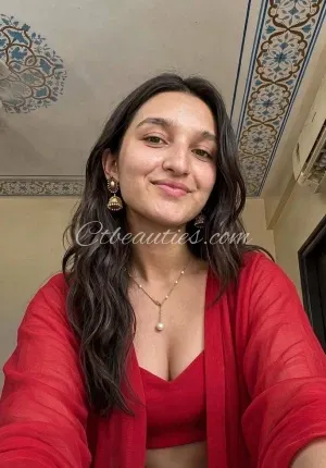 Divya ready beautiful college girl  Only hand cash Photo 2 of 4