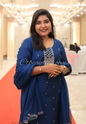 Erandwane call girl  Pune Escorts Service Photo 2 of 2