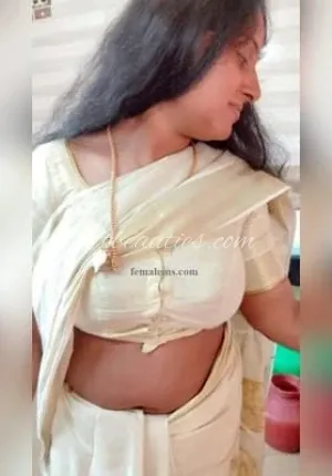 Escorts Servcie Sangita Bijlani Grant Roag Pure Photo 2 of 3