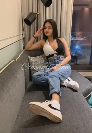 Hot sexy vip top model girl service available call  high class Photo 4 of 4