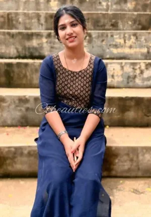 Jahanvi OYO HOTEL GIRL WHATSAPP NUMBER  VISAKHAPATNAM CALL GIRL Photo 1 of 6
