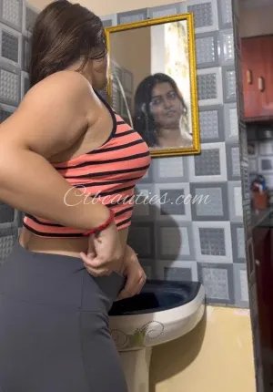 Jaisalmer Escorts will give you the ultimate source of sexual satisfaction at affordable prices.  Jaisalmer VIP Escort Photo 4 of 5
