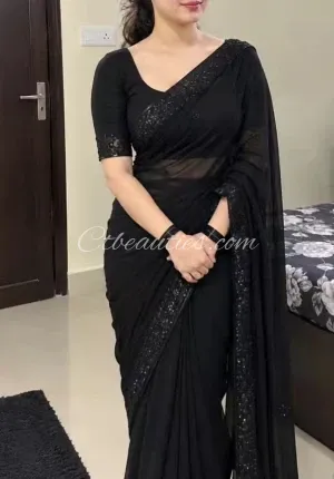 Kajal Singh  Komal independent girl Photo 3 of 3