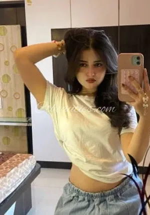 Karishma ko leja aur khoob enjoy karo samjhe kya Jamalapur very nice Photo 2 of 3