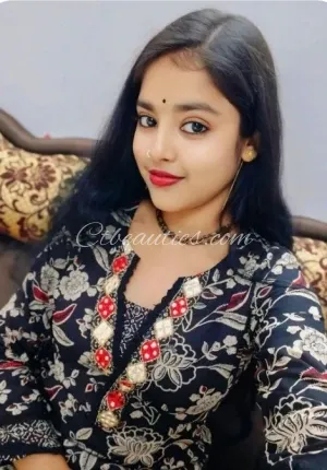 Kiyara adwani hottest model  Gandhinagar best figure Photo 3 of 3