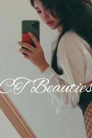 Azekah Khan I'm Youngest Model Photo 1 of 3 thumbnail