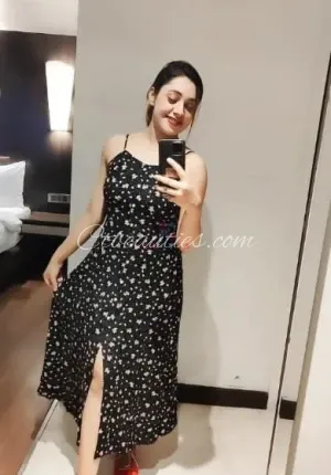 Mahi yadav Mahi hot college Photo 1 of 3