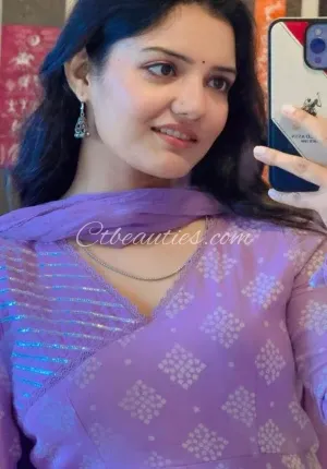 Miss Priyanka jii VALARPURAM CALL GIRL Photo 1 of 2