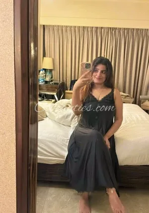 Muskan Sharma beautiful girl provide servicejm Muskan call girl Photo 2 of 4