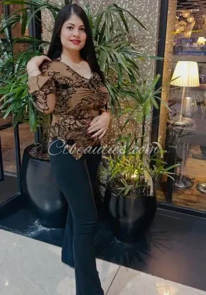 Namitha Thakur  Namita Thakur is Photo 9 of 10