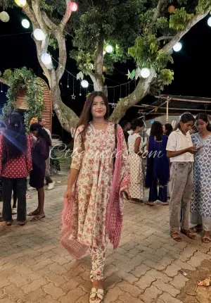 Nisha 𝐂𝐀𝐒𝐇 HAND TO HAND ONLY CASH PAYMENT ✨HIGH PROFILE Nisha 𝟳𝟱𝟰𝟰𝟬𝟱𝟰𝟵𝟯𝟮 𝐂𝐀𝐒𝐇 Photo 2 of 4