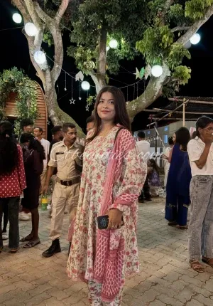 Nisha ONLY HAND TO HAND CASH EDUCATED INDIAN RUSSIAN GIRLS NO BOOKING AMOUNT Nisha 𝟳𝟱𝟰𝟰𝟬𝟱𝟰𝟵𝟯𝟮 ONLY Photo 1 of 4