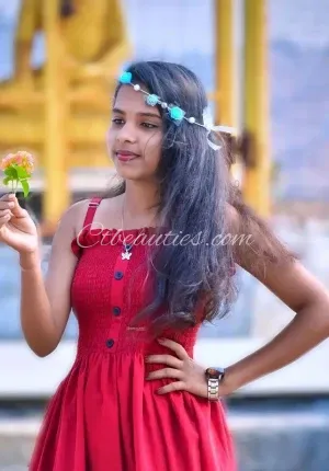 Noora Nikita  Riya zhin is Photo 5 of 6