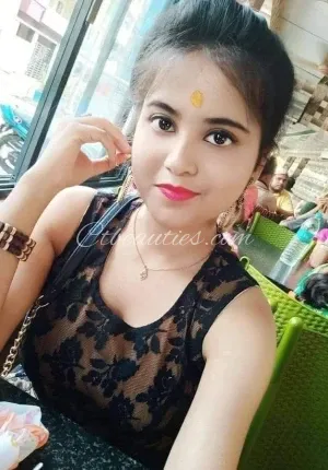 Pari komal sonal koyal Riya dimple Damini sandhy ridhi sidhi Sabnam monalisha akshara Singh Priya Sharma  Looking so beautiful Photo 1 of 3