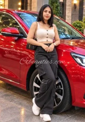 Pinky sexy  Pallavi trivedi top Photo 1 of 4