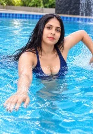 Pinky sexy  Pallavi trivedi top Photo 3 of 4
