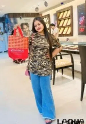 Pooja Kumari Riya independent girl Photo 1 of 3
