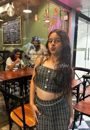 Priya Singh beautiful girl cash payment Priya Singh high Photo 4 of 4