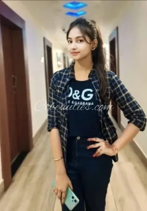 Priyanka beautiful call girl service provide Pune CALL GIRL Photo 1 of 4