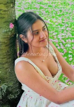 Puja Sharma ji 100% GENIUNE PERSON Photo 2 of 3