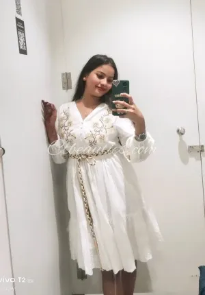 Pune Call Girl Service 𝟕𝟖𝟕𝟎𝟒𝟕𝟓𝟖𝟎𝟏 Pune Call Girl Photo 1 of 3