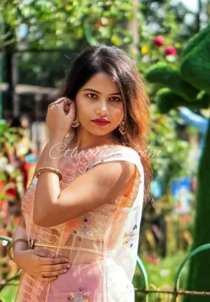 Purvi  Purvi is best Photo 1 of 6
