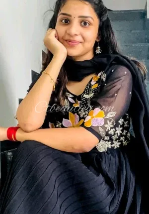 Radhika Rani  No advance only Photo 1 of 3