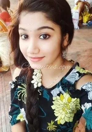 Ragini A sexy escort Photo 3 of 3