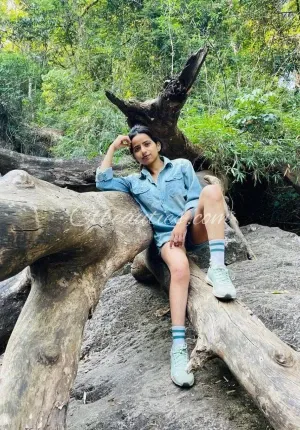 Ranju Kasyap house wife hote And Sexy  Nariman point Call Photo 2 of 20
