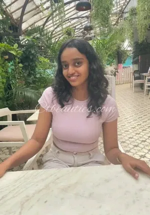 Riya call girl escort full Cash payment no advance genuine service available   CASH SERVICE Photo 1 of 4