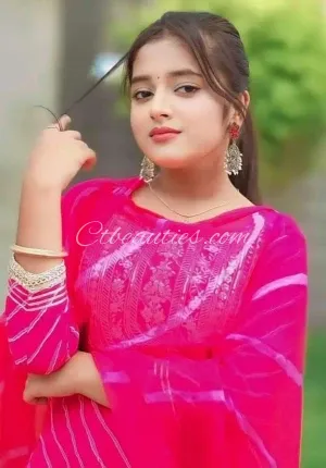 Riya Thakur Riya is the Photo 4 of 5