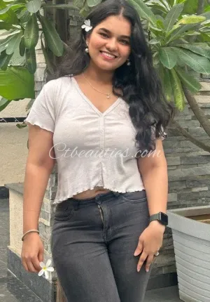 Roshani natural college girl  Delhi CALL GIRL Photo 3 of 3