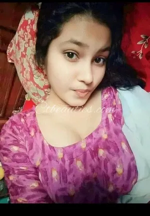 Rubi Singh Vishwakarma Looking beautiful collage Photo 3 of 3