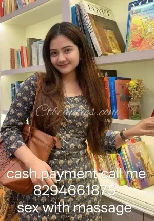 Simran patil Cash payment Low Photo 1 of 8