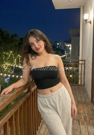Simran Sharma Escorts service | Photo 1 of 3