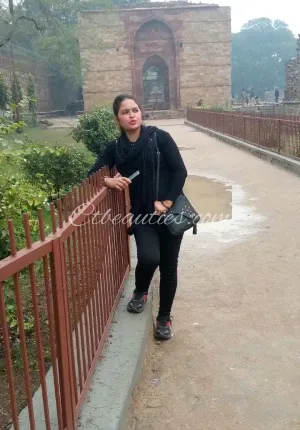 Sloni garg NO ADVANCE FULL Photo 3 of 4