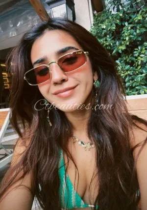 SONAM OYO HOTEL GIRL WHATSAPP NUMBER  INDORE  FULL💚❤️ Photo 1 of 6