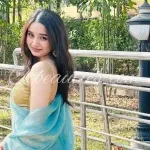 Suhana Khan GENUINE SERVICE BEST Photo 1 of 3 thumbnail